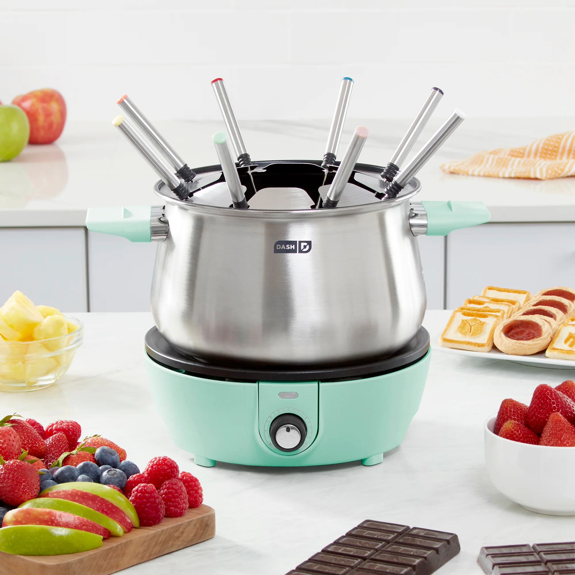 Deluxe Fondue Maker - Image 20