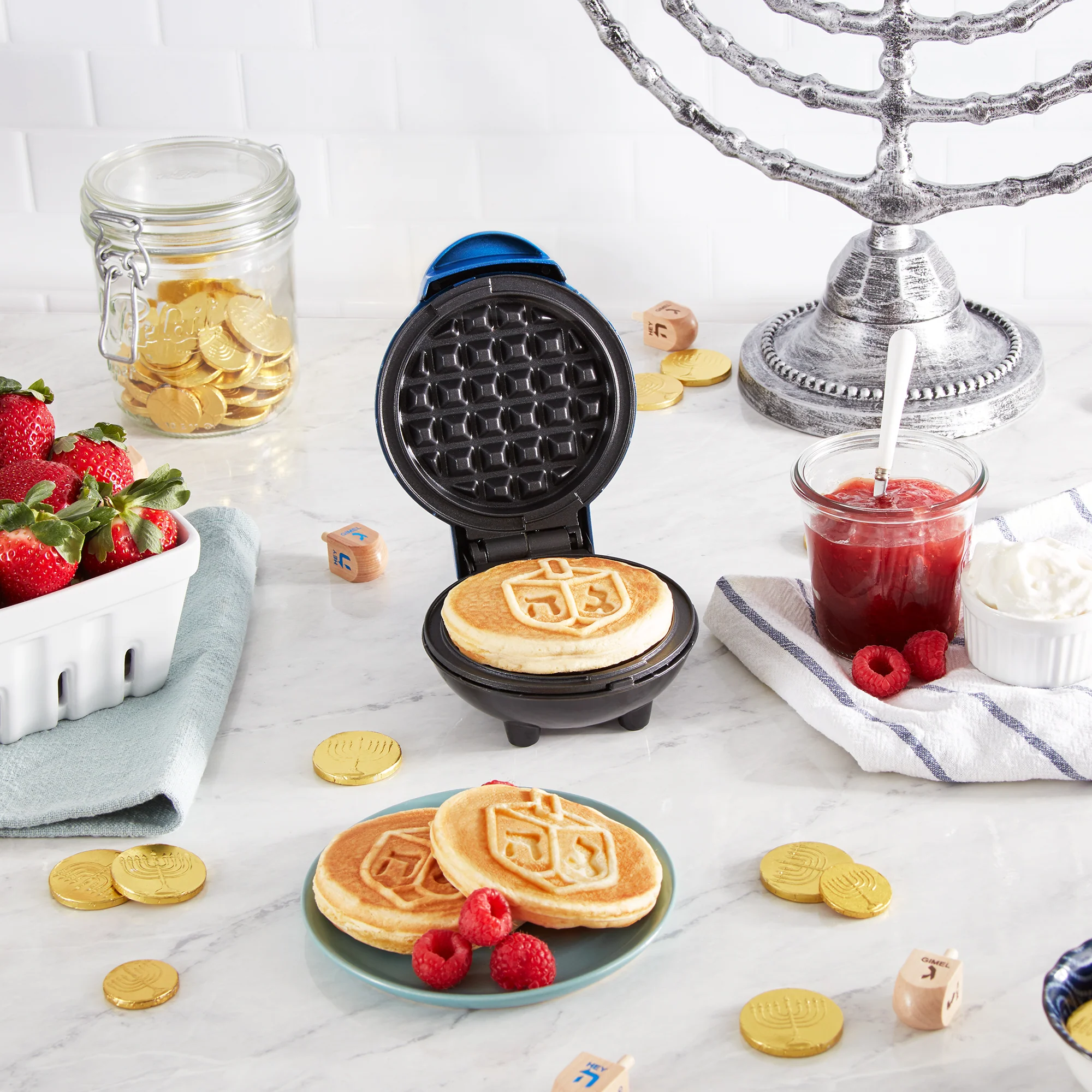 Dreidel Mini Waffle Maker - Image 4