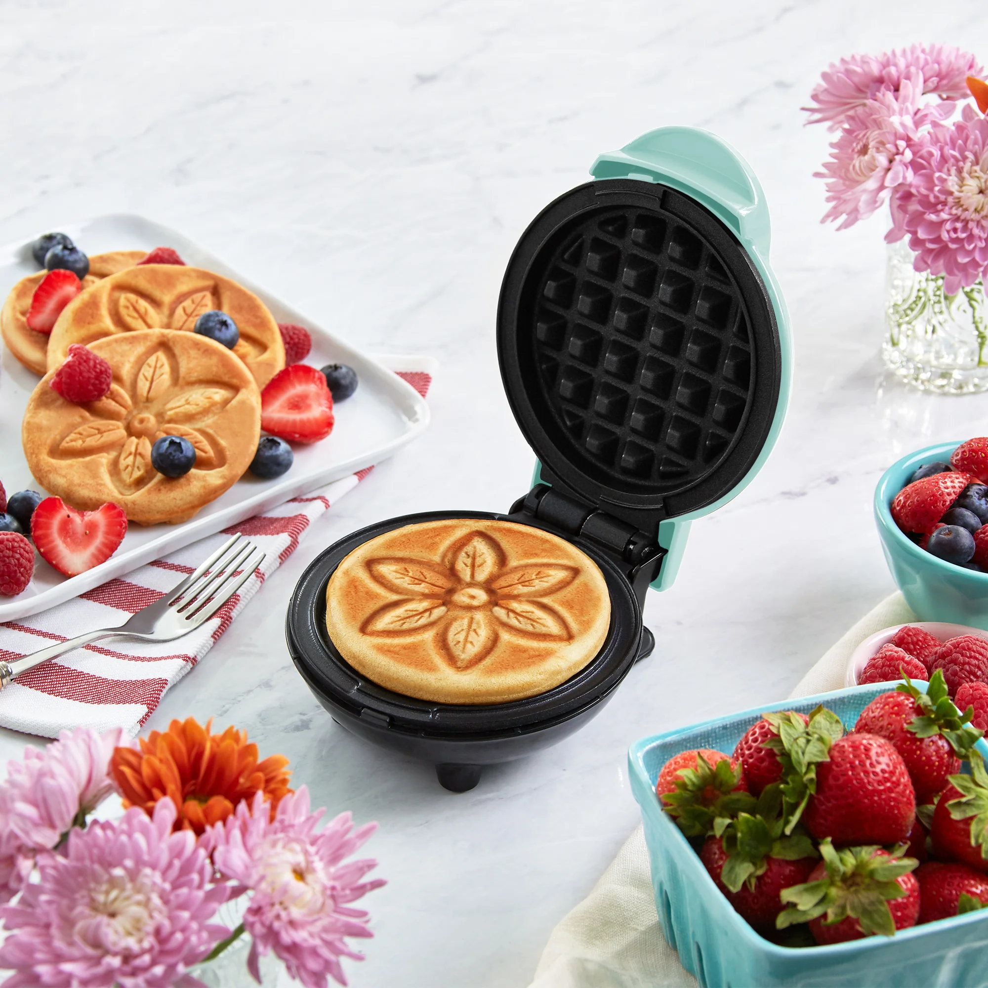 Flower Mini Waffle Maker - Image 2