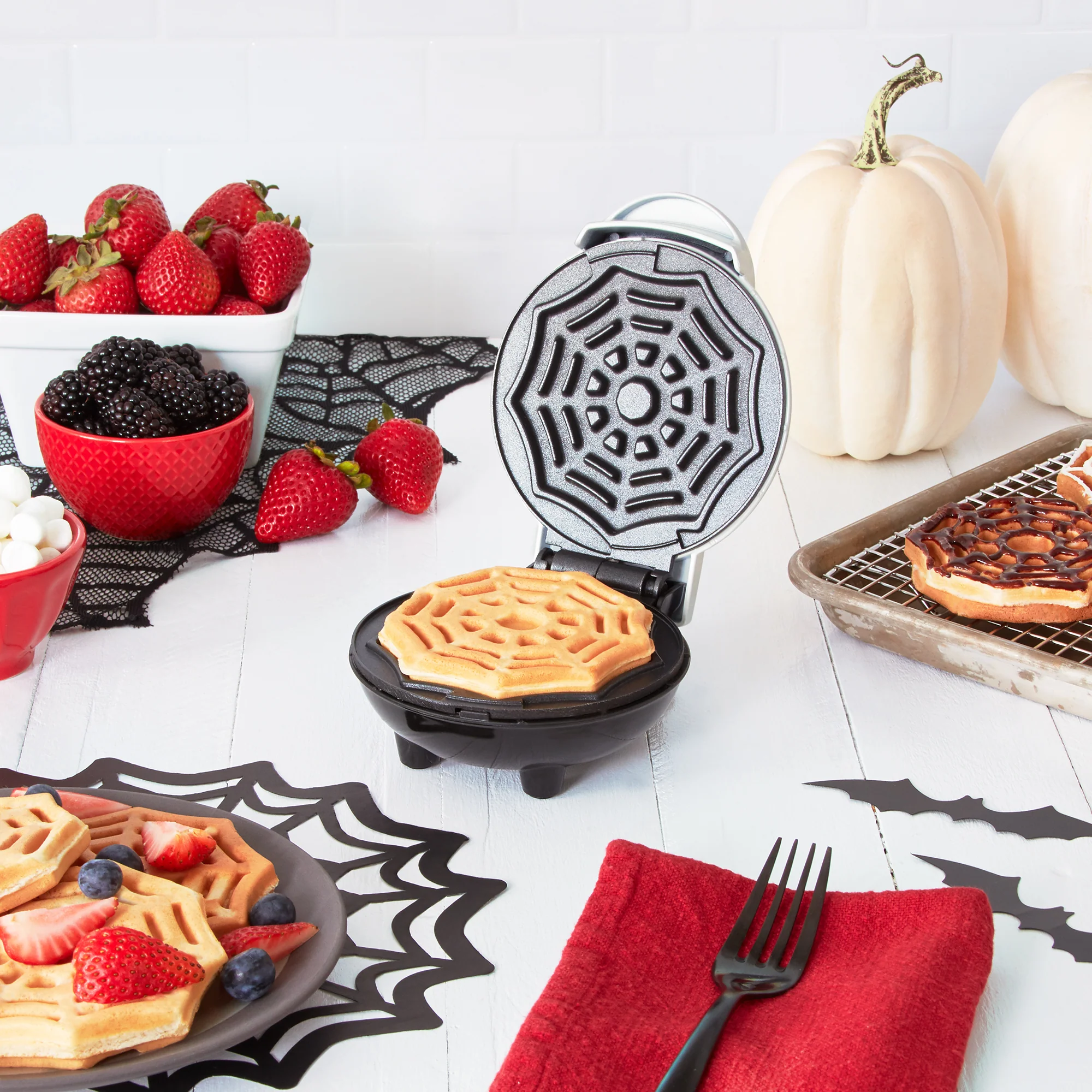 Spider Web Mini Waffle Maker - Image 2