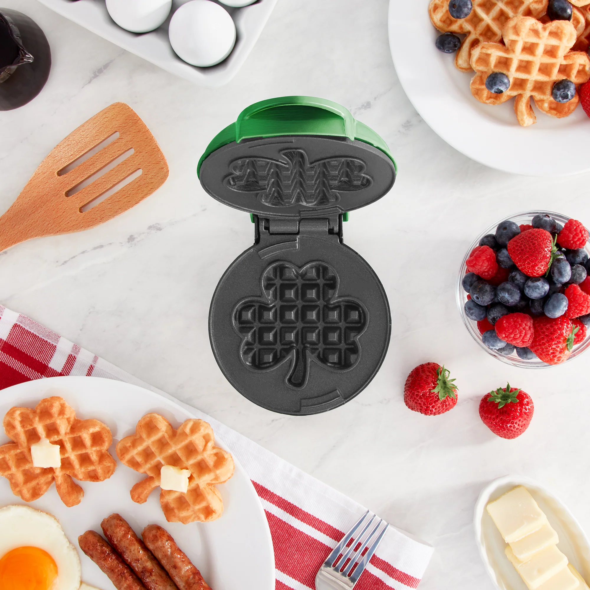 Shamrock Mini Waffle Maker - Image 3