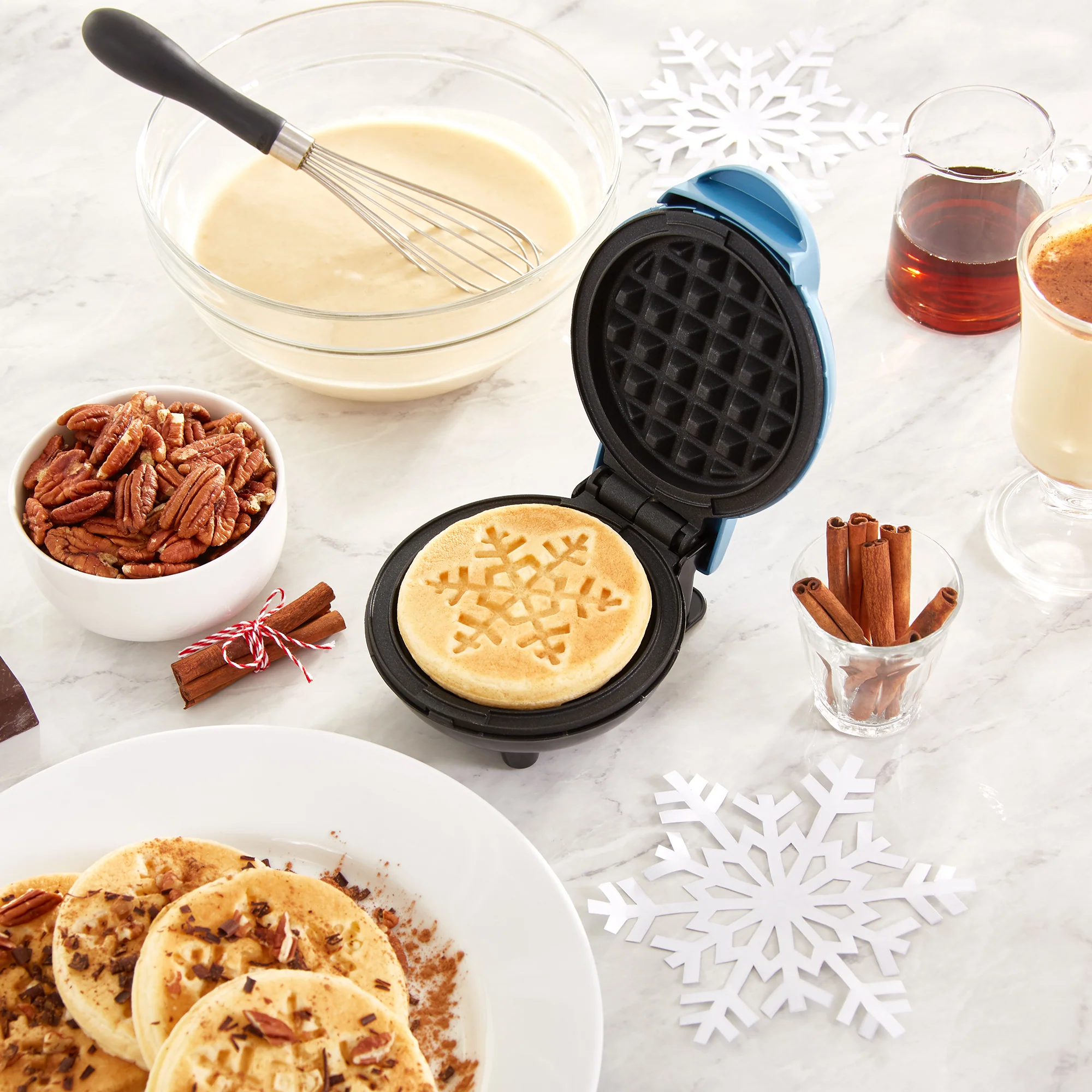 Snowflake Mini Waffle Maker - Image 3